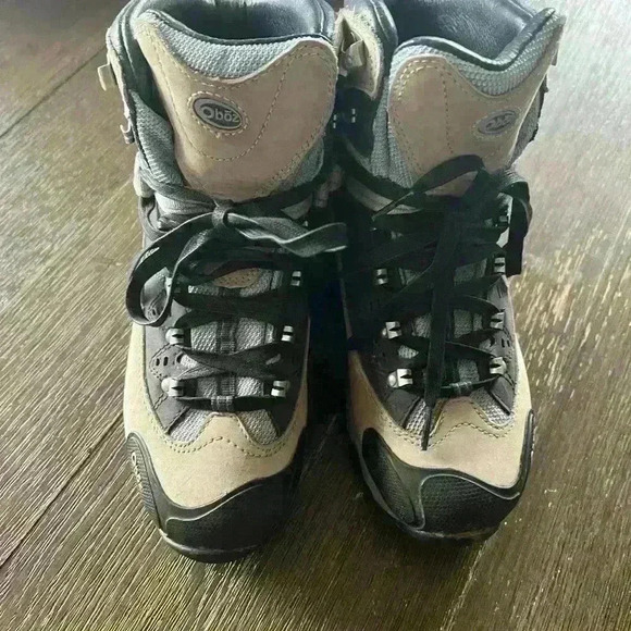 Oboz Beartooth hiking boots size *8.5* - Picture 2 of 6